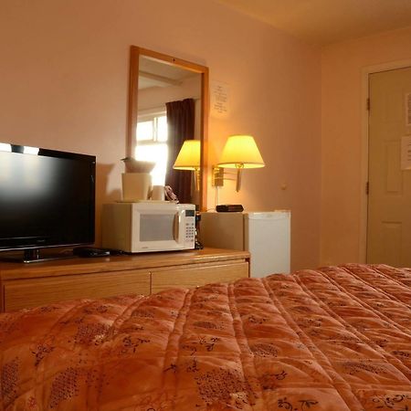 Economy Inn Πρινς Τζορτζ Εξωτερικό φωτογραφία
