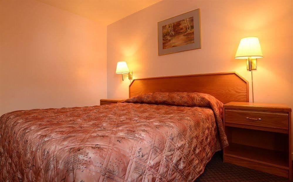 Economy Inn Πρινς Τζορτζ Εξωτερικό φωτογραφία